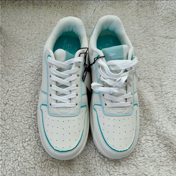 Crane Ladies Casual Sneakers - Picture 2 of 5